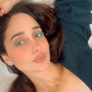 Meet your Posher, Samara